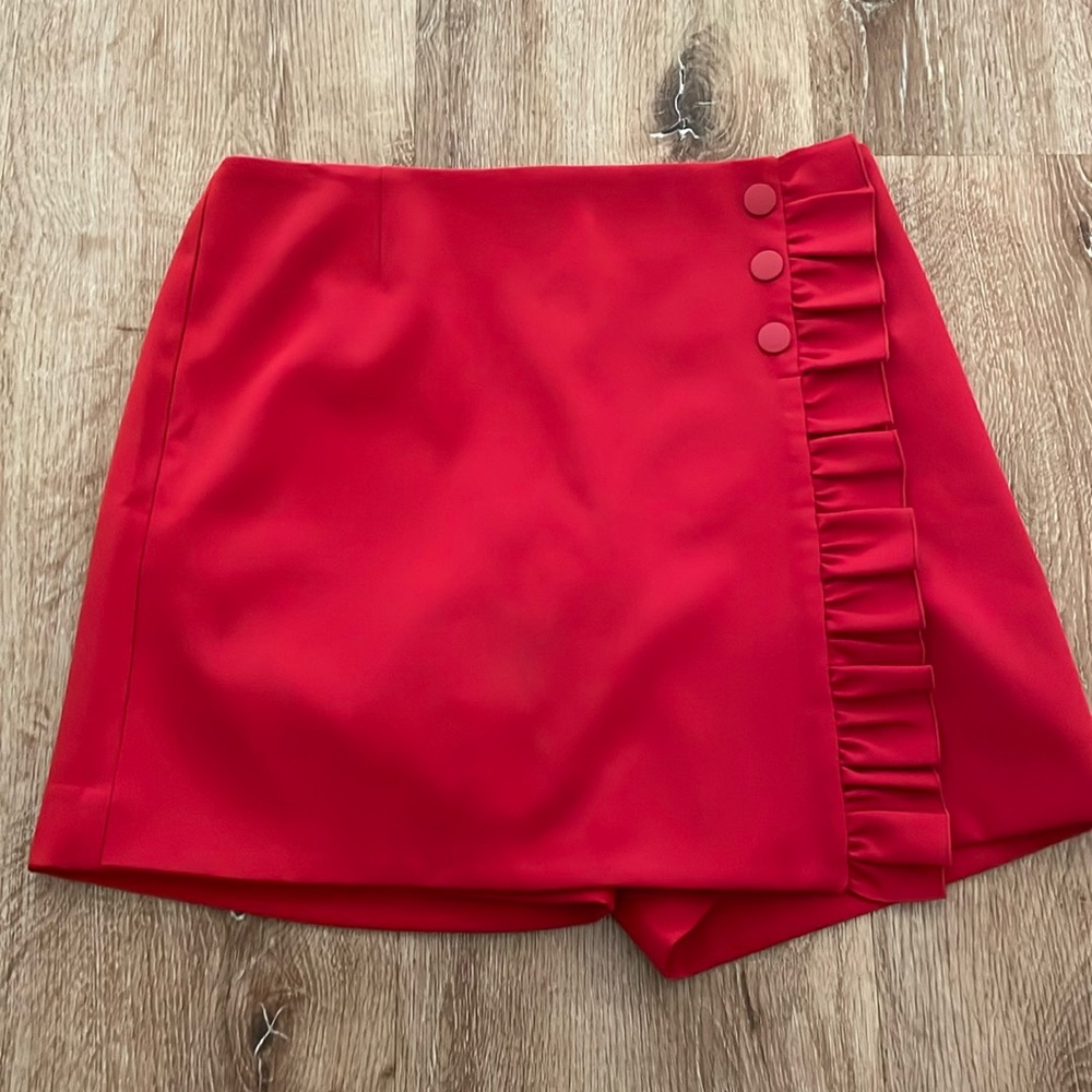 Women’s Tory Burch Sport Tech Twill Ruffle Golf Skort Red size Small